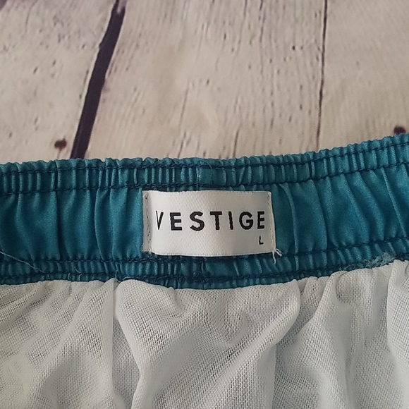 NWOT VESTIGESOLID SWIM TRUNK - Picture 3 of 3